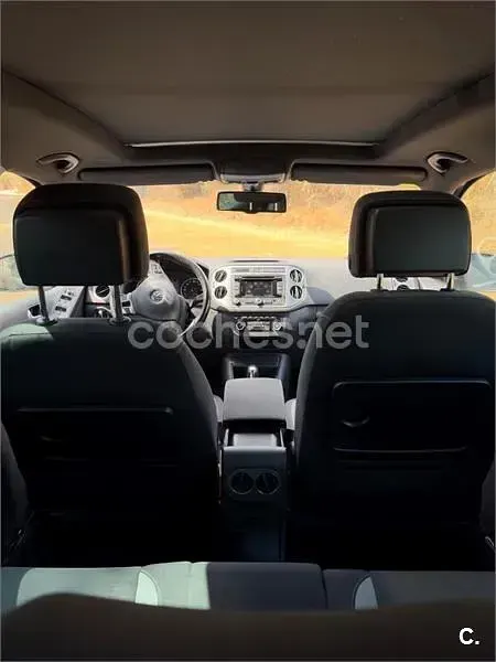 Usado VW Tiguan Business 140 CV (102 kW) 2014 Negro SUV
