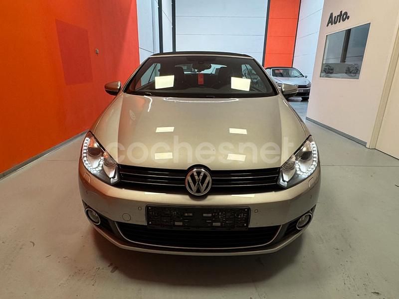 Usado VW Golf Cabriolet 140 CV (102 kW) 2013 Gris / plata Descapotable