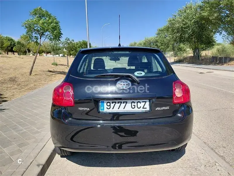 Usado Toyota Auris Sol 124 CV (91 kW) 2008 Negro Utilitario