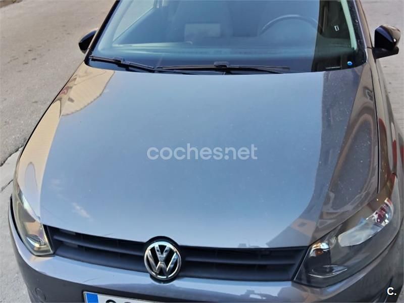 Usado VW Polo Sport 90 CV (66 kW) 2013 Gris / plata Utilitario