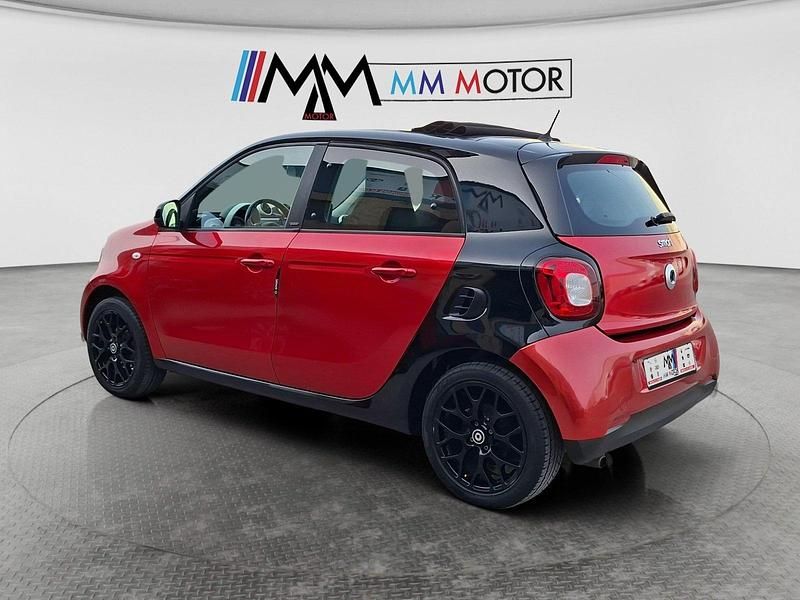 Usado Smart ForFour Passion 71 CV (52 kW) 2015 Rojo Utilitario
