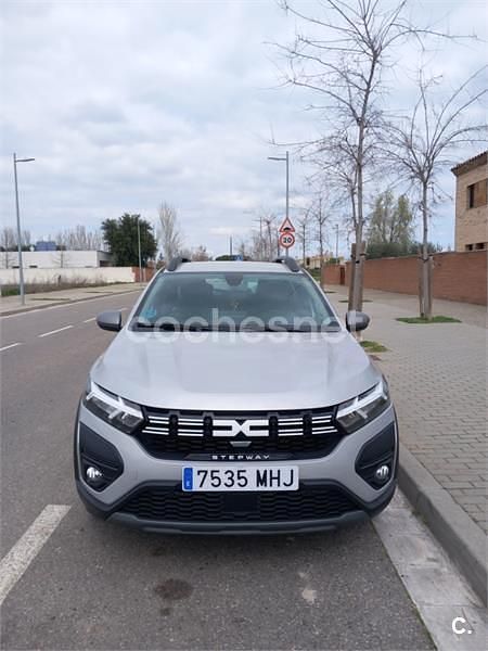 Usado Dacia Sandero Expression 91 CV (66 kW) 2023 Gris / plata Berlina