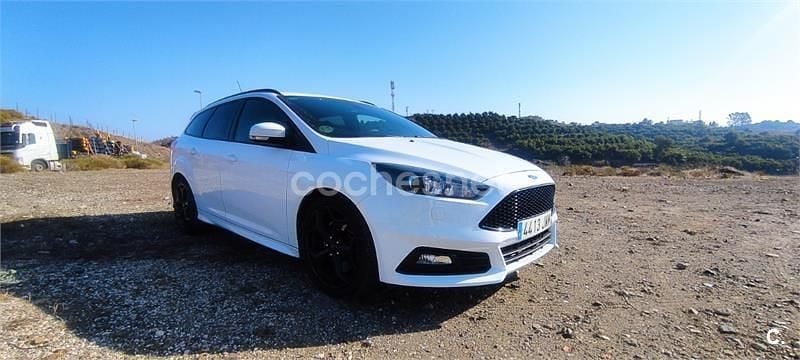 Blanco Usado 2017 Ford Focus ST Familiar | 18.350 € (Precio justo) - Imagen 1/4