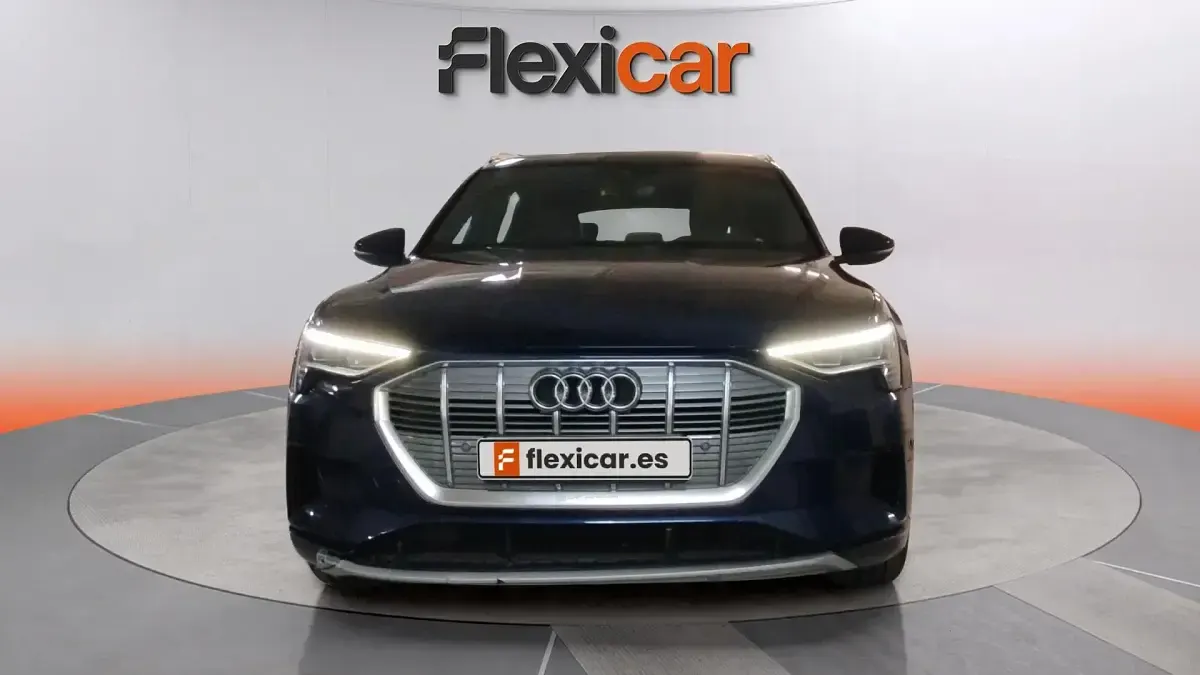 Usado Audi e-tron Premium 369 kW (503 CV) 2022 Azul SUV