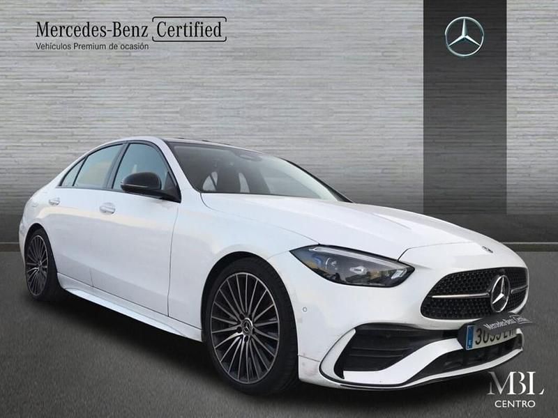 Usado Mercedes C200 AMG line 204 CV (150 kW) 2021 Blanco polar  pintura unicolor Berlina
