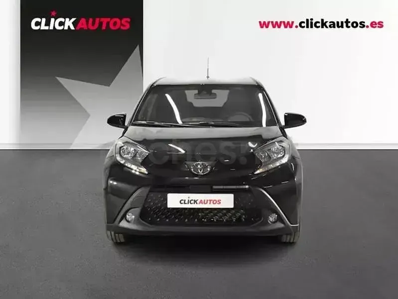 Usado Toyota Aygo X Play 72 CV (52 kW) 2025 Negro SUV