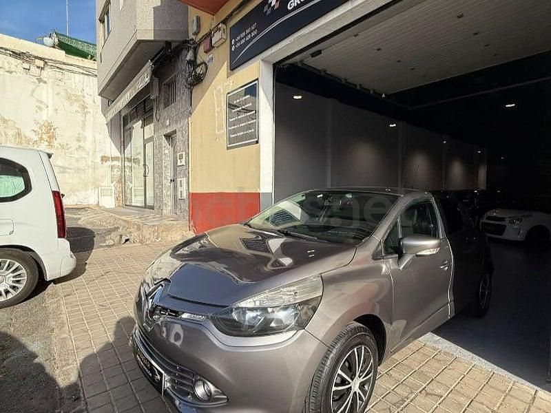 Usado Renault Clio IV Business 75 CV (55 kW) 2015 Gris / plata Berlina