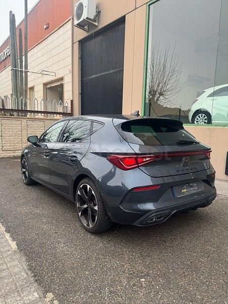 Usado Cupra Leon 150 CV (110 kW) 2022 Gris / plata Berlina