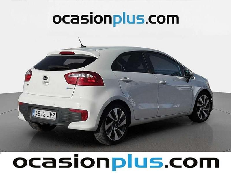 Usado Kia Rio 75 CV (55 kW) 2017 Blanco Utilitario