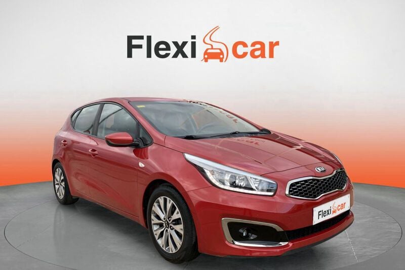 Rojo Usado 2018 Kia Ceed Berlina | 9990 € (Super precio) - Imagen 1/4