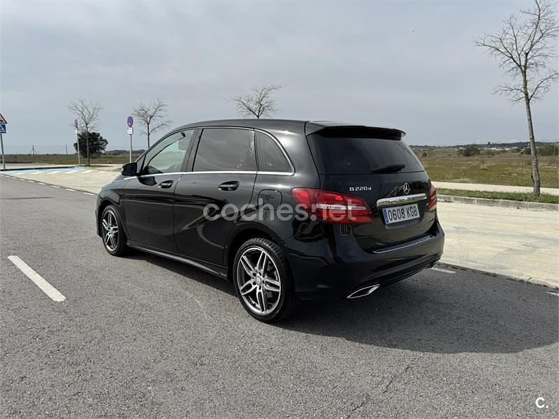 Usado Mercedes B220 AMG 177 CV (130 kW) 2016 Negro Monovolumen