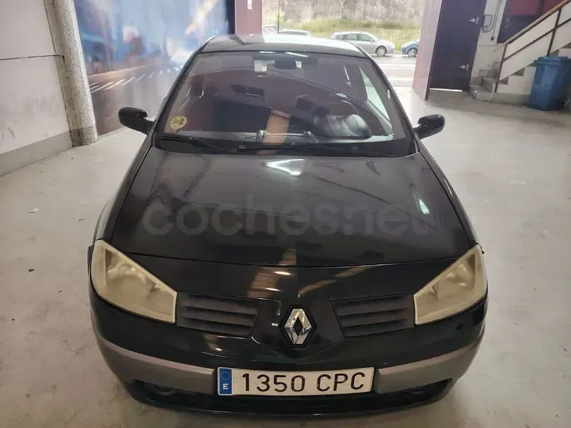 Usado Renault Mégane II Dynamique 115 CV (84 kW) 2003 Negro Berlina