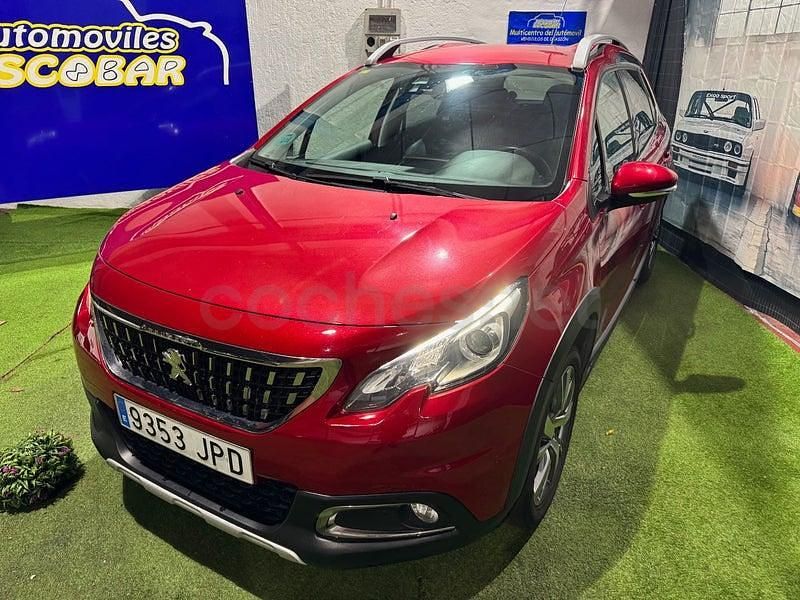Usado Peugeot 2008 Allure 110 CV (80 kW) 2016 Granate SUV