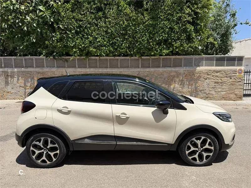 Usado Renault Captur Zen 120 CV (88 kW) 2018 Blanco SUV