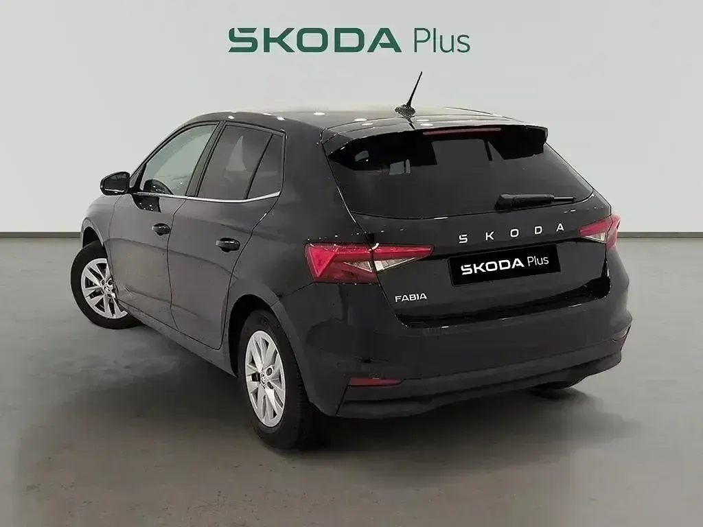 Nuevo Skoda Fabia Selection 115 CV (84 kW) 2025 Negro Berlina