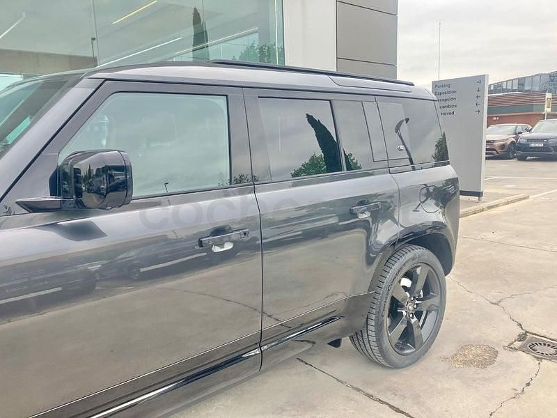 Usado Land Rover Defender SE 404 CV (297 kW) 2022 Gris / plata SUV
