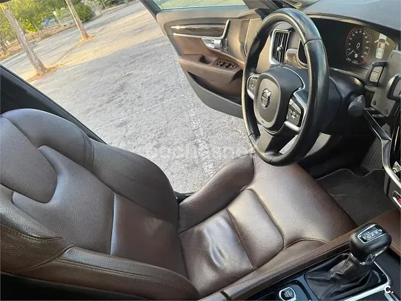 Usado Volvo S90 Business Edition 190 CV (139 kW) 2019 Negro Berlina