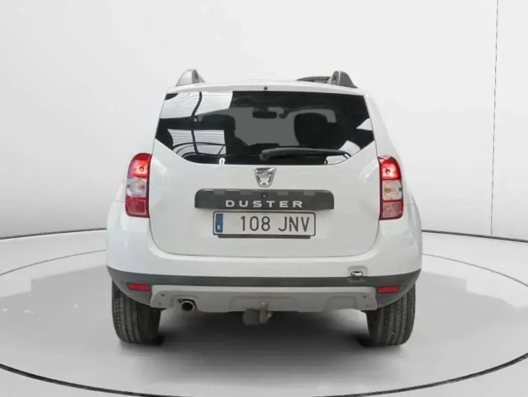 Usado Dacia Duster Lauréate 109 CV (80 kW) 2016 Blanco SUV