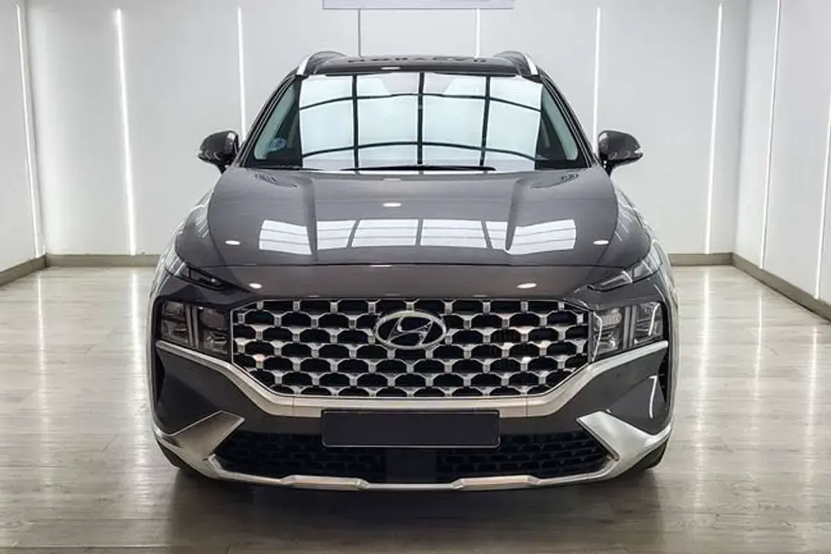 Usado Hyundai Santa Fe 230 CV (169 kW) 2022 Gris SUV