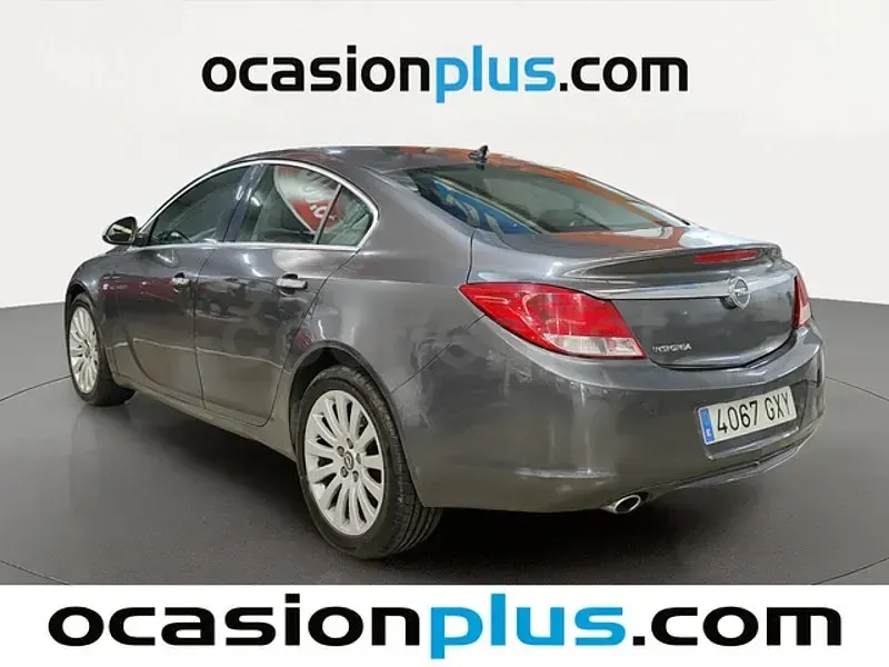 Usado Opel Insignia Cosmo 140 CV (102 kW) 2010 Gris / plata Berlina