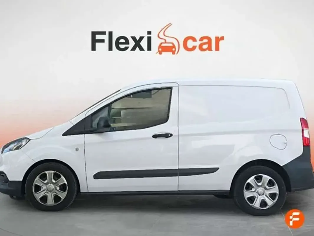 Usado Ford Transit Trend 102 CV (75 kW) 2022 Blanco Van