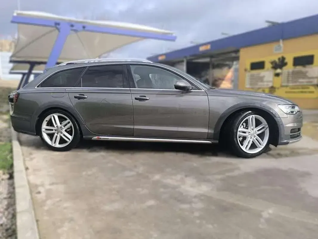 Usado Audi A6 Allroad Premium 272 CV (200 kW) 2015 Gris Familiar