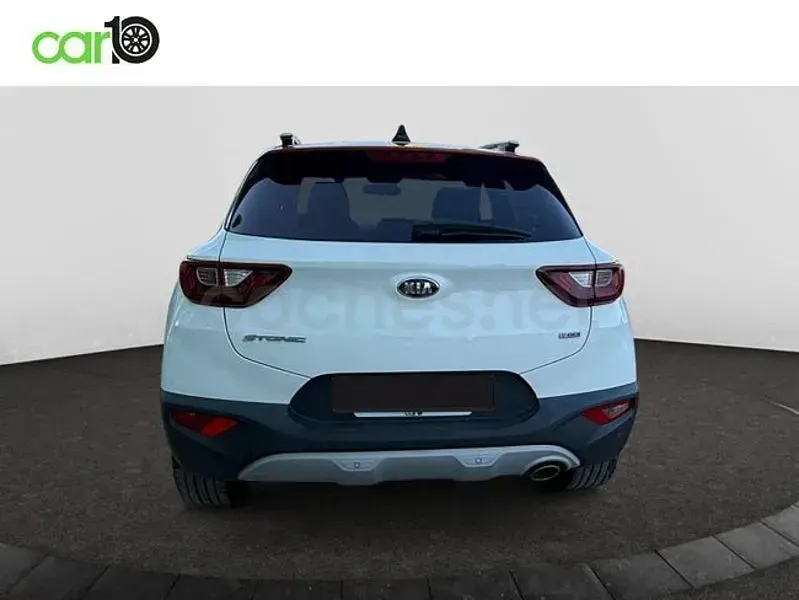 Usado Kia Stonic 100 CV (73 kW) 2019 Blanco SUV