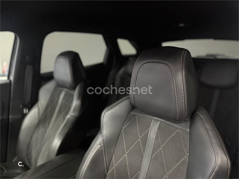 Usado Peugeot 3008 GT 180 CV (132 kW) 2018 Gris / plata SUV
