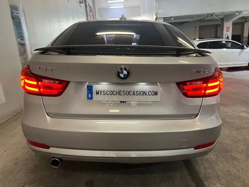 Usado BMW 318 150 CV (110 kW) 2015 Gris / plata Berlina