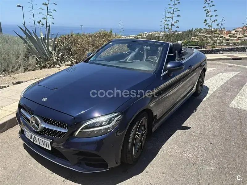 Usado Mercedes C220 194 CV (142 kW) 2019 Azul Descapotable