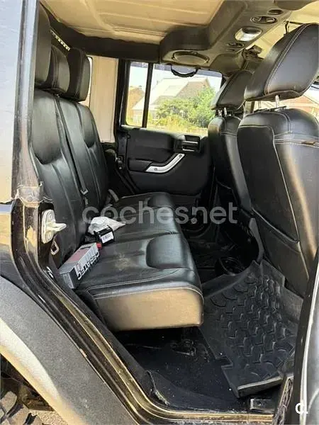 Usado Jeep Wrangler Unlimited Sahara 284 CV (208 kW) 2015 Negro SUV