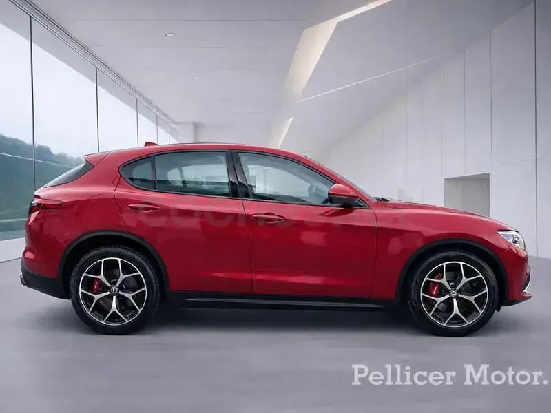 Usado Alfa Romeo Stelvio Executive 201 CV (147 kW) 2018 Granate SUV