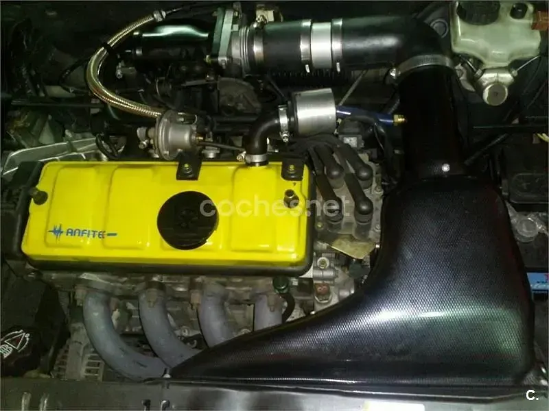 Usado Peugeot 106 95 CV (69 kW) 1992 Negro Utilitario