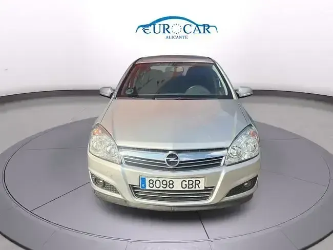 Usado Opel Astra Enjoy 115 CV (84 kW) 2008 Gris Berlina