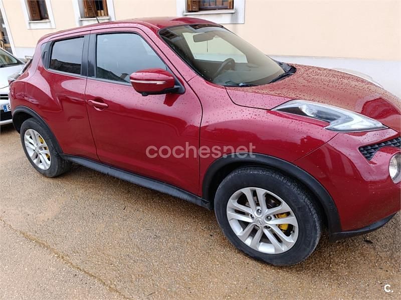 Usado Nissan Juke Acenta 110 CV (80 kW) 2016 Granate SUV