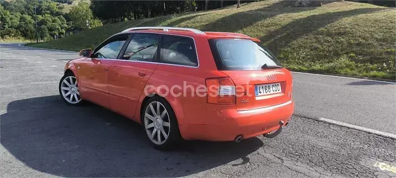 Usado Audi A4 S-Line 190 CV (139 kW) 2003 Rojo Familiar
