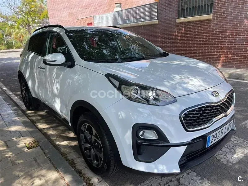 Usado Kia Sportage Plus 136 CV (100 kW) 2021 Blanco SUV