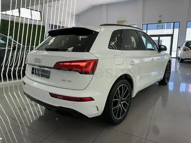 Usado Audi Q5 Ambiente 163 HP (119 kW) 2022 Branco SUV