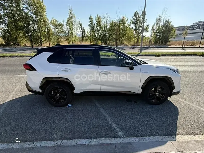 Usado Toyota RAV4 Hybrid Style 197 CV (144 kW) 2020 Blanco SUV