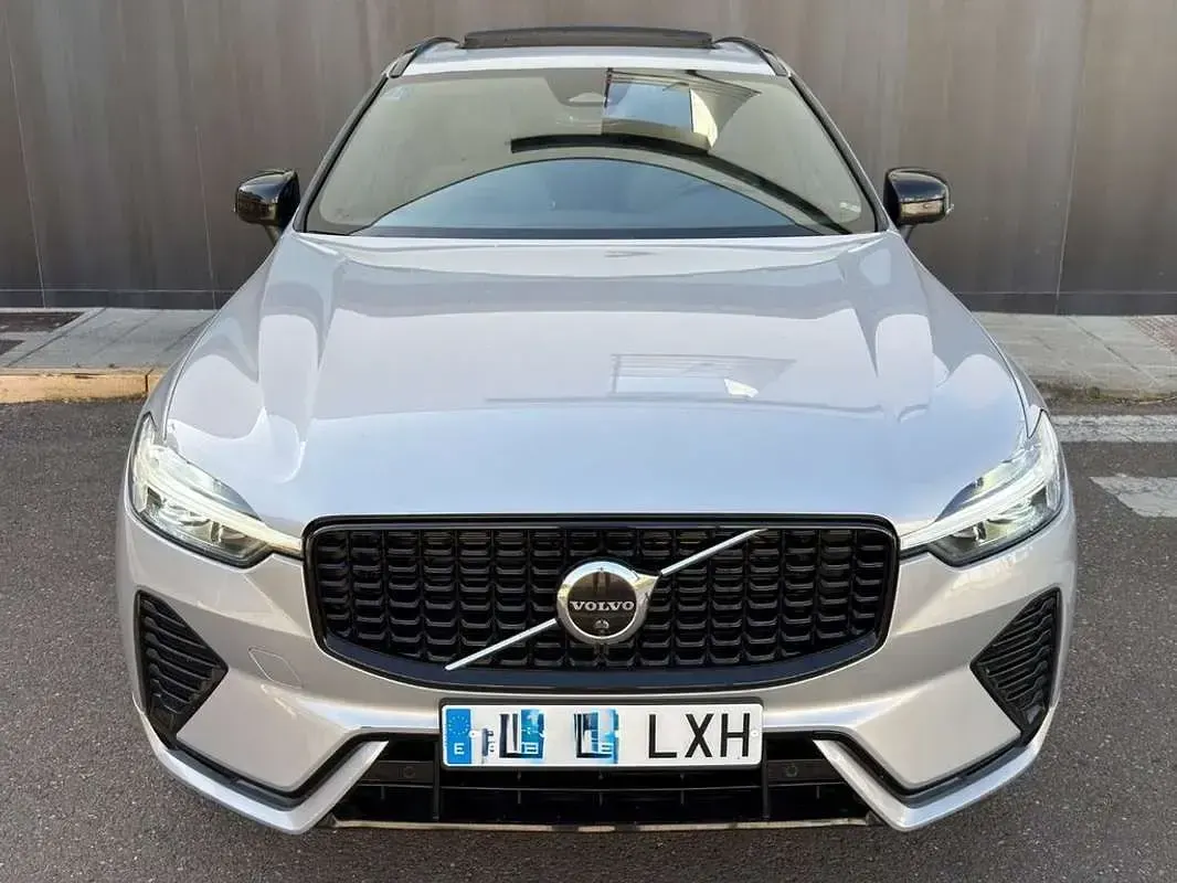 Usado Volvo XC60 Plus 197 CV (144 kW) 2022 Beige SUV