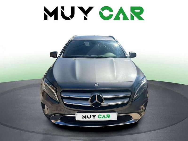 Begagnad Mercedes GLA200 136 HK (100 kW) 2017 Grå SUV