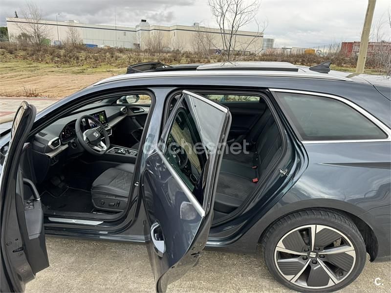 Usado Seat Leon XCELLENCE 204 CV (150 kW) 2021 Gris / plata Familiar