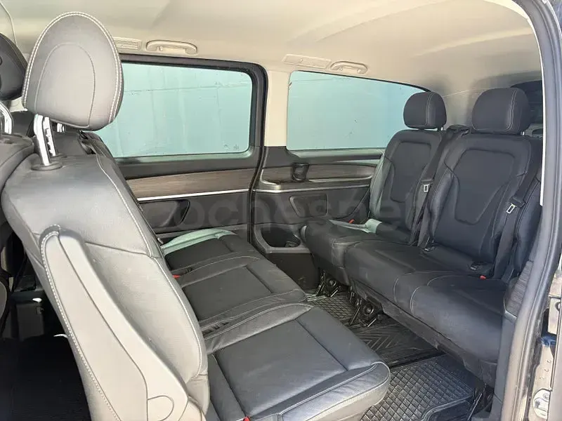 Usado Mercedes V220 Avantgarde 163 CV (119 kW) 2024 Negro Monovolumen
