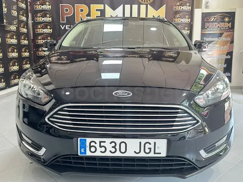 Usado Ford Focus Trend 120 CV (88 kW) 2015 Negro Familiar