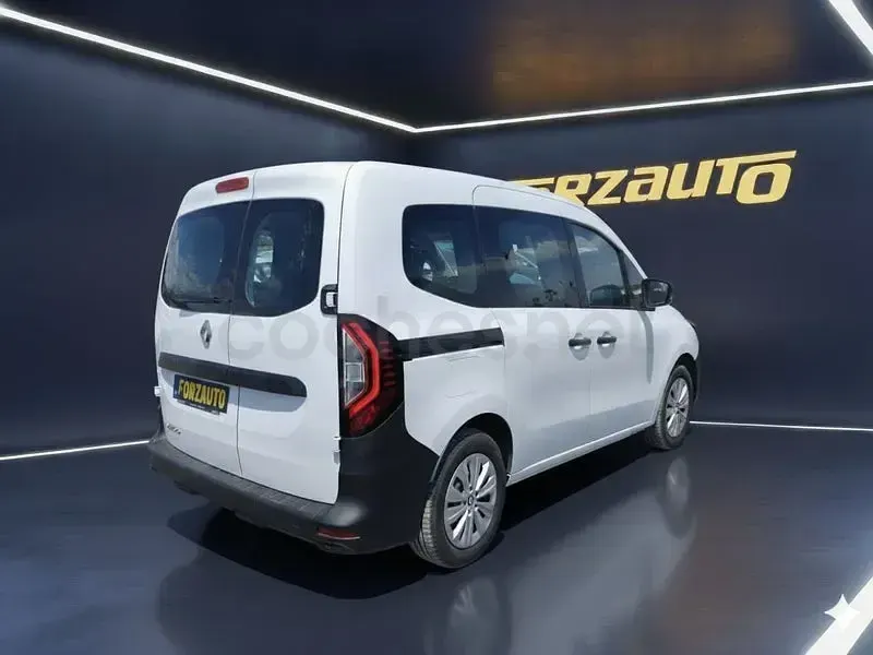 Usado Renault Kangoo 95 CV (69 kW) 2024 Blanco Monovolumen