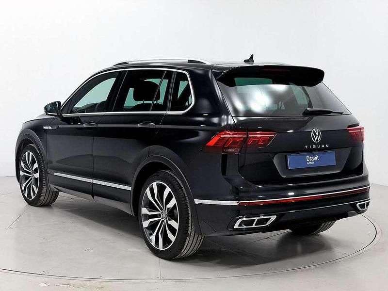 Usado VW Tiguan R-line 150 CV (110 kW) 2021 Negro SUV