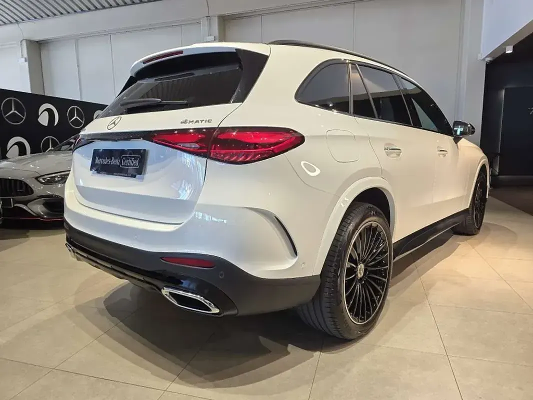 Usado Mercedes GLC300e 333 CV (244 kW) 2024 Blanco SUV