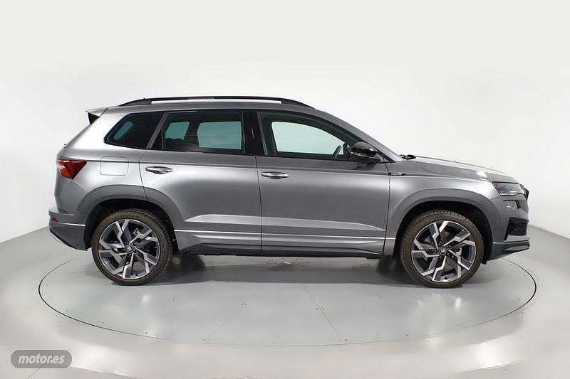 Nuevo Skoda Karoq SportLine 150 CV (110 kW) 2025 Gris SUV