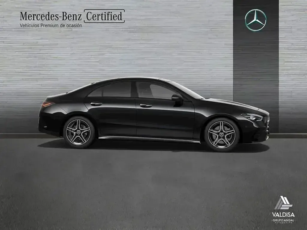 Usado Mercedes CLA200 163 CV (119 kW) 2025 Negro Berlina