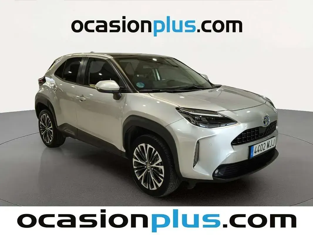 Usado Toyota Yaris Cross Style 116 CV (85 kW) 2023 Gris SUV